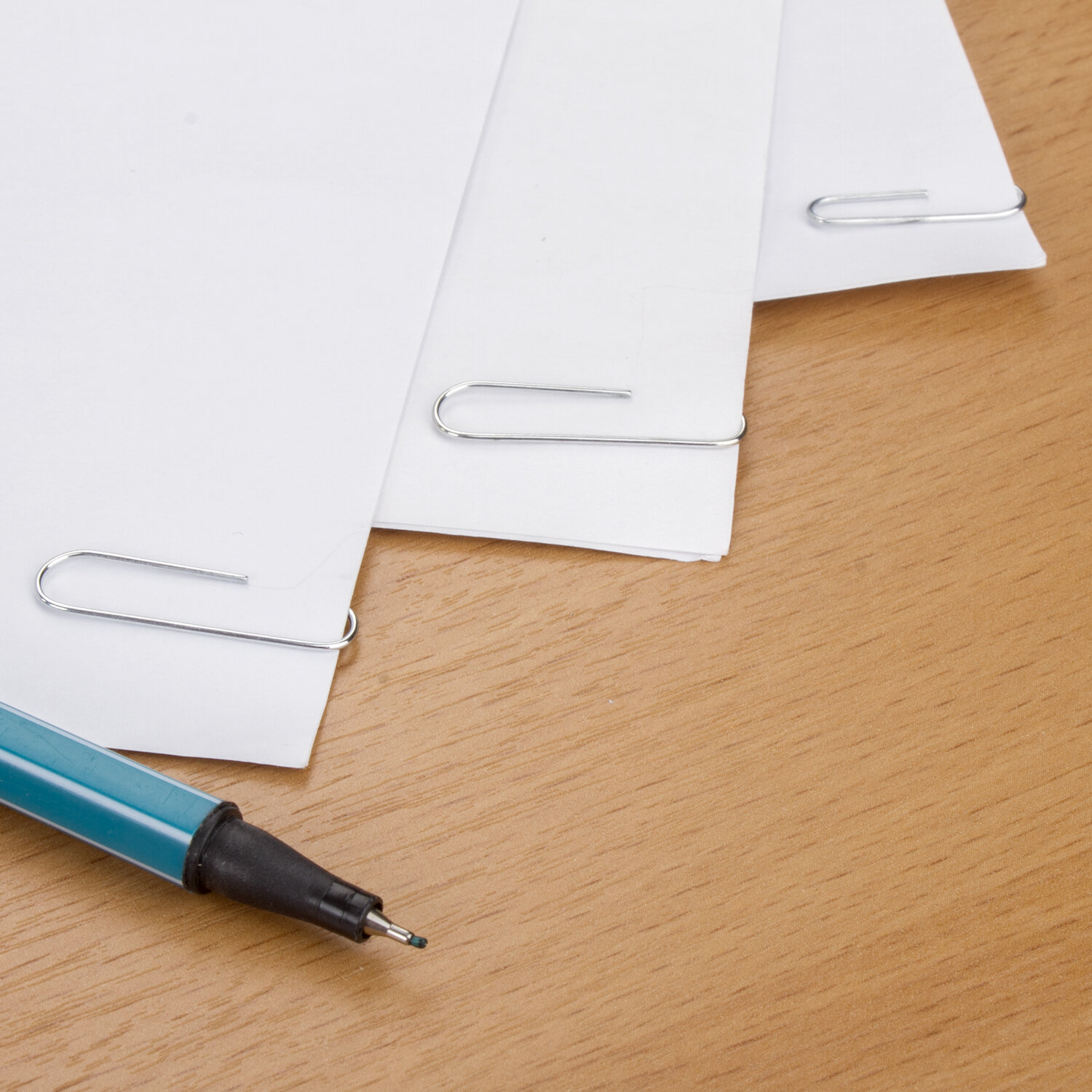 Скрепки STAFF 50 мм, оцинкованные, 50 шт., в картонной коробке Скрепки STAFF 50 мм, оцинкованные, 50 шт., в картонной коробке