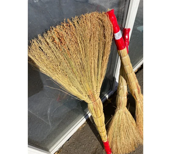 Веник ЛЮКС 4-х лучевой, стальная проволока, красная ручка, Узбекистан